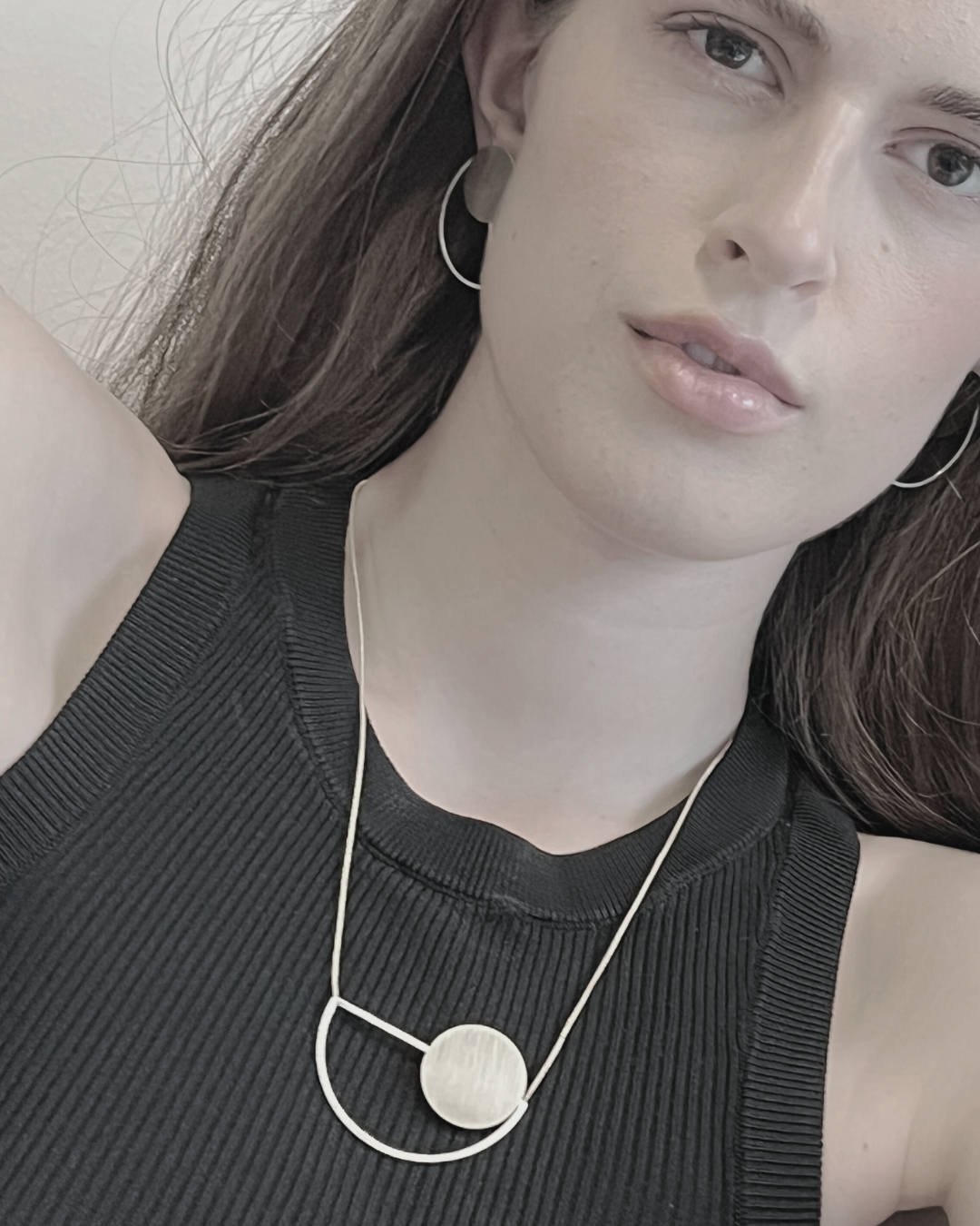 Theia IN:STORE Collana Regolabile a Mezza Luna e Punto a 2 Toni Placcata in Argento