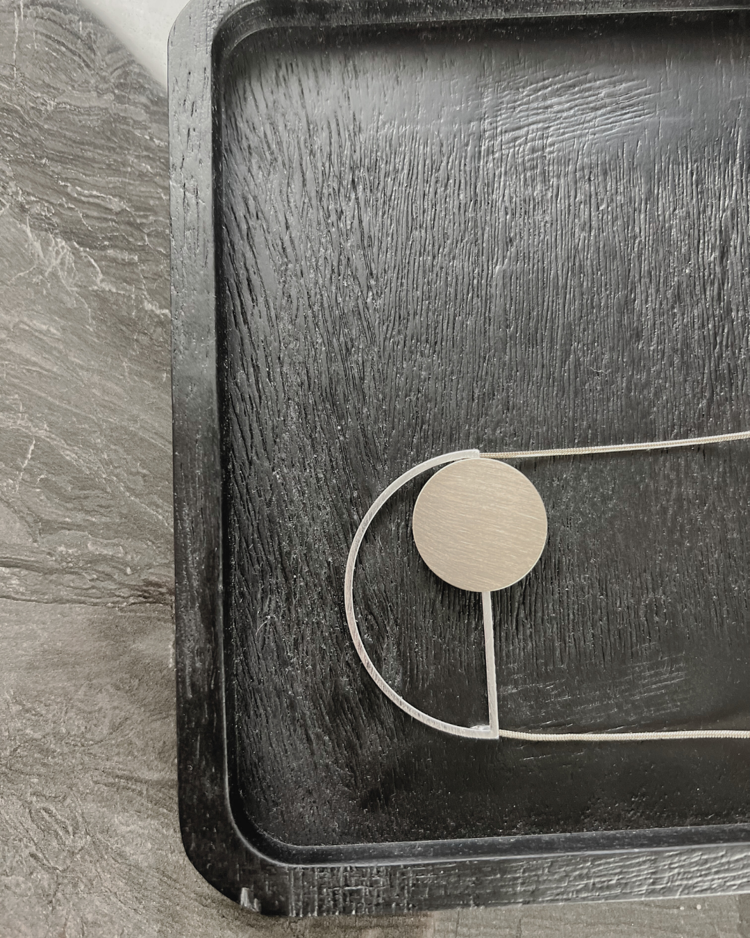 Theia IN:STORE Collana Regolabile a Mezza Luna e Punto a 2 Toni Placcata in Argento